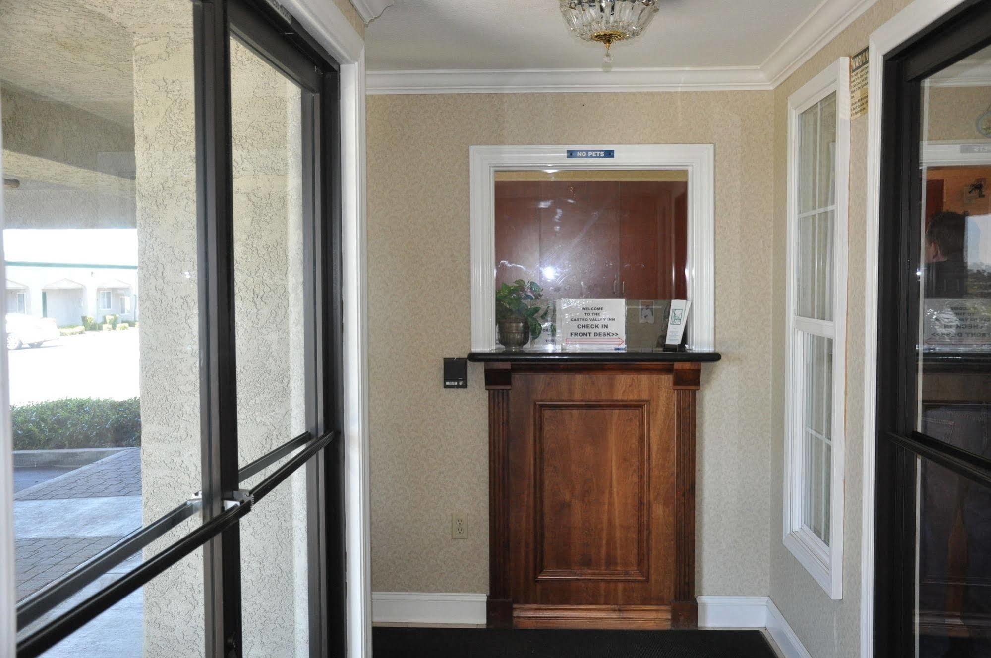 Surestay Hotel By Best Western Castro Valley Exterior photo
